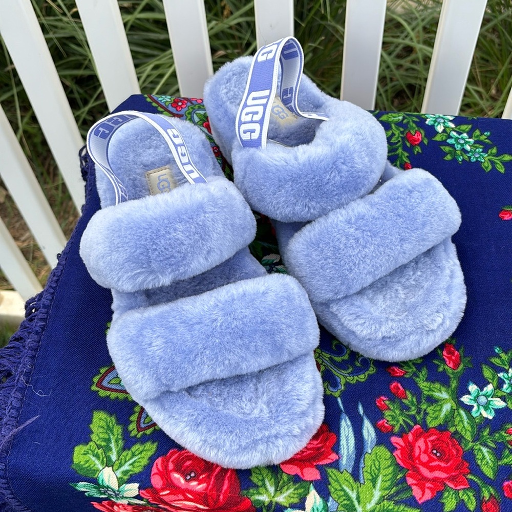 UGG Shearling Sandals Size 7, Periwinkle Lilac/Light Blue EUC